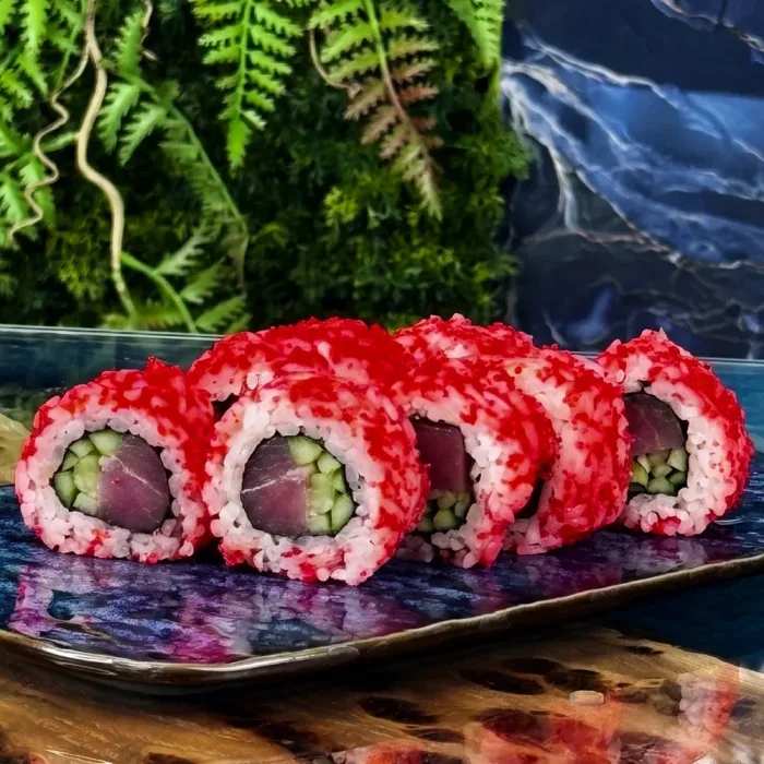 Калифорния с тунцом в икре